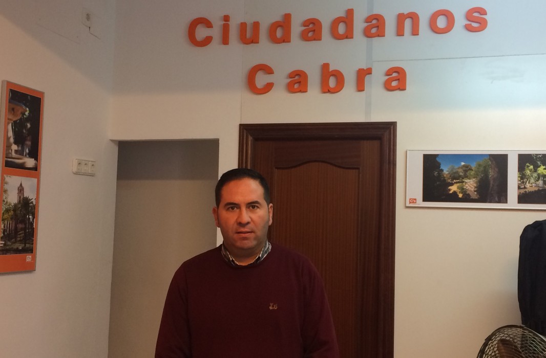 Enrique Navas, coordinador de Ciudadanos en Cabra: «Hay un potencial de jóvenes increíble y no queremos que se vayan»